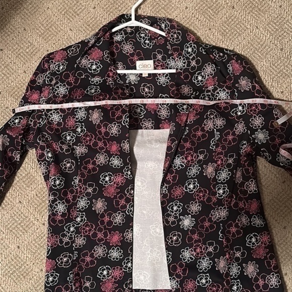 Elegant  Cleo Floral Blazer - Picture 2 of 3